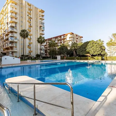 Sun Coast -- Superb With 4 Pools, Gardens & Breakfast Apartament *