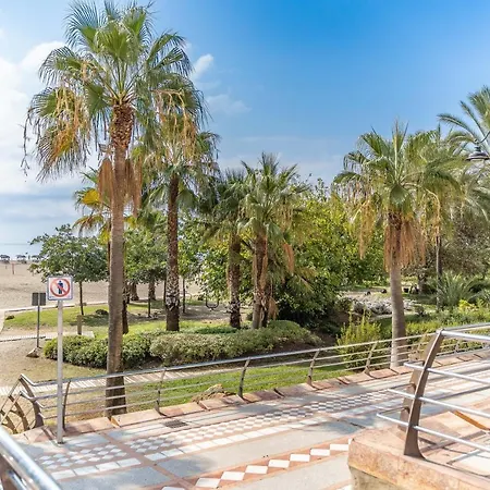 Apartament Sun Coast -- Superb With 4 Pools, Gardens & Breakfast *