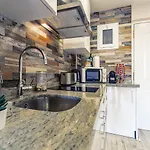 Sun Coast -- Superb With 4 Pools, Gardens & Breakfast דירה בנאלמדנה