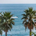 Sun Coast -- Superb With 4 Pools, Gardens & Breakfast *