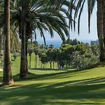 Sun Coast -- Superb With 4 Pools, Gardens & Breakfast