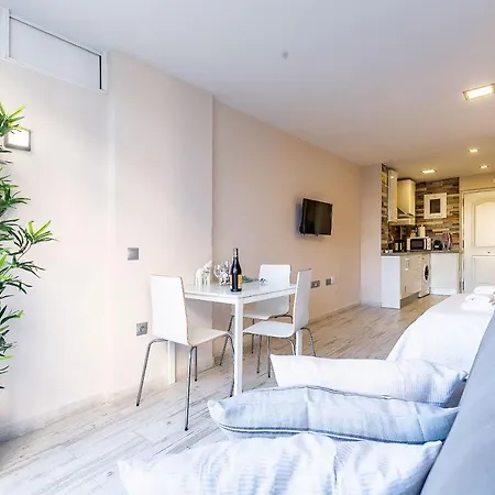 Sun Coast -- Superb Near The With Breakfast Apartment Benalmádena