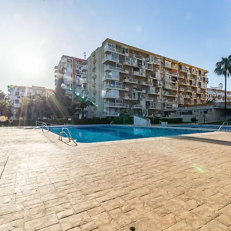 Sun Coast -- Superb With 4 Pools, Gardens & Breakfast דירה *