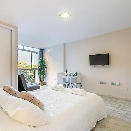 Sun Coast -- Superb With 4 Pools, Gardens&breakfast
