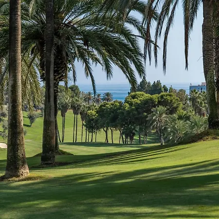 Sun Coast -- Superb With 4 Pools, Gardens&breakfast